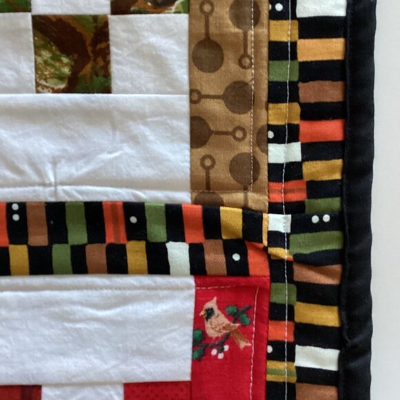 1 Small Table Topper Reversable 2 Pot Holders Christmas Festive Kitchen Linens - Picture 3 of 6